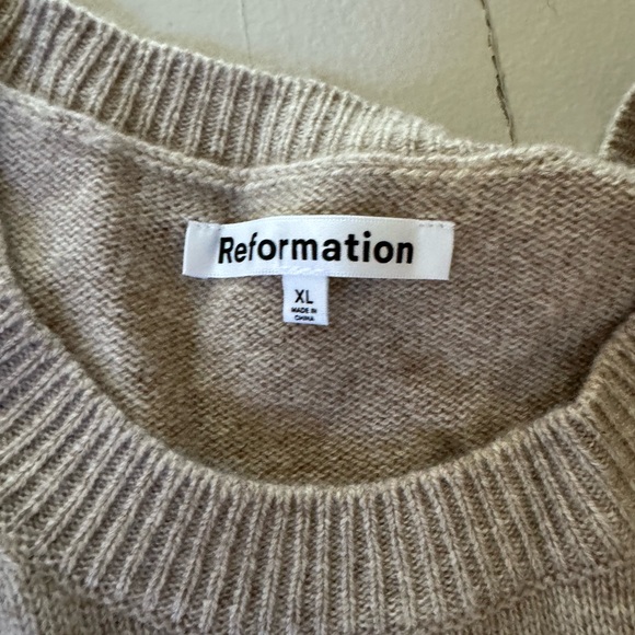 Reformation cashmere sweater dress - Picture 2 of 3